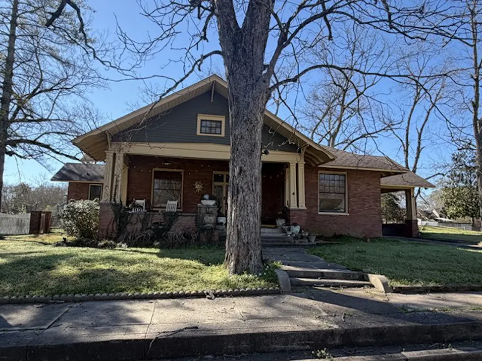 33 Court St West Point, MS 39773, Adams County