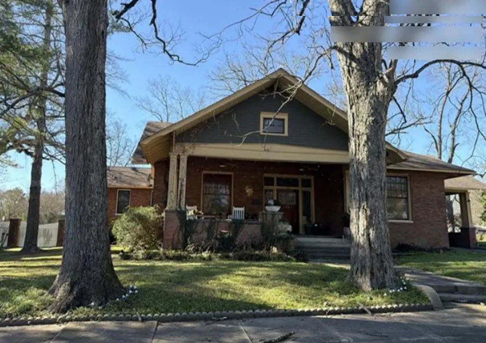 33 Court St West Point, MS 39773, Adams County