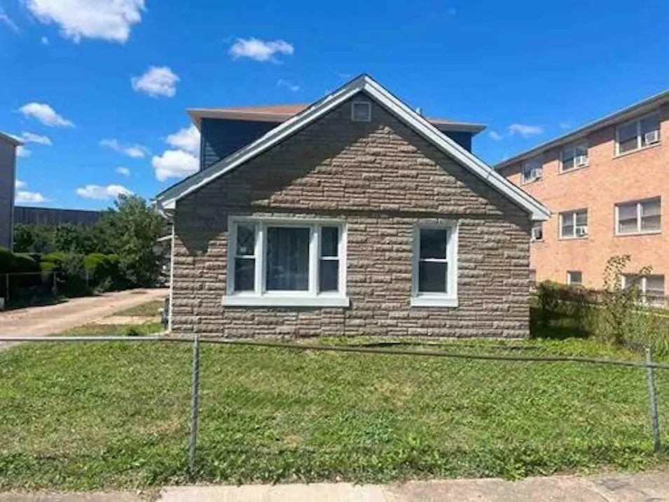14526 S San Francisco Ave Posen, IL 60469, Cook County