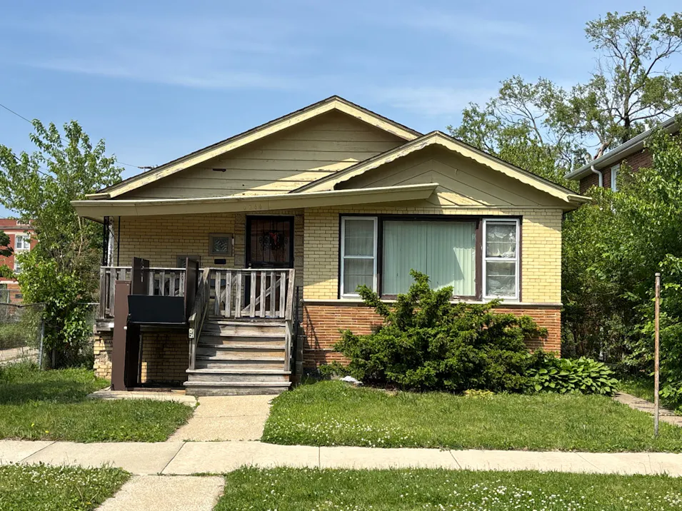 7844 S. Crandon Avenue Chicago, IL 60649, Cook County