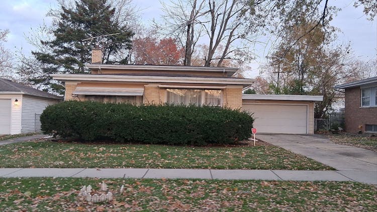145 Grace Ln Chicago Heights, IL 60411, Cook County