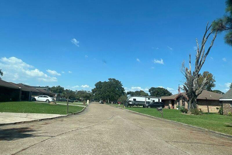 Delta Dr, Port Arthur, TX 77642