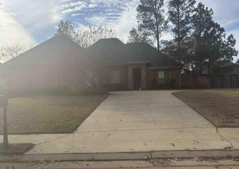 122 Hampton Rdg Madison, MS 39110, Madison County