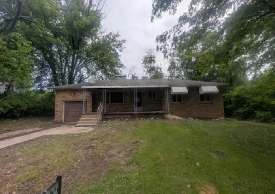 2215 Tibbitt St Alton, IL 62002, Madison County