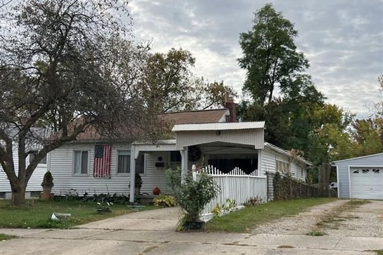 157 W Chicago Ave Pontiac, MI 48340, Oakland County