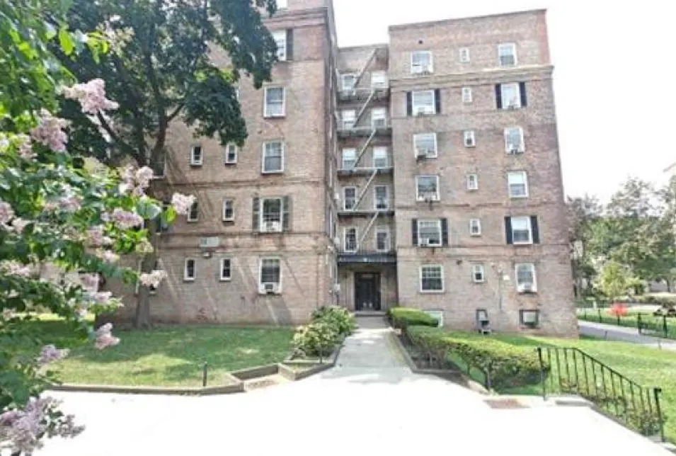 55-25 31st AVE Unit JB Woodside, NY 11377, Queens County