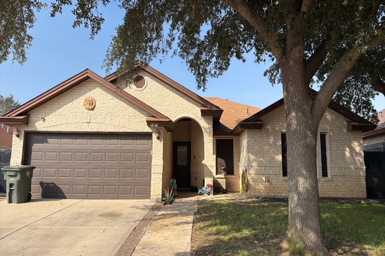 1818 Stone Field Ln Laredo, TX 78045, Webb County