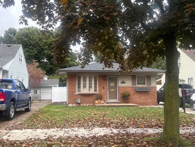 17050 Arlington Ave Allen Park, MI 48101, Wayne County