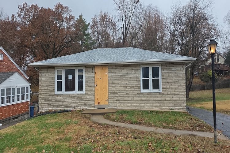 63 S Dellwood Ave Saint Louis, MO 63135, St. Louis County
