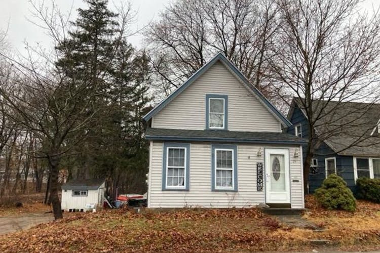 15 West St Milford, NH 03055, Hillsborough County