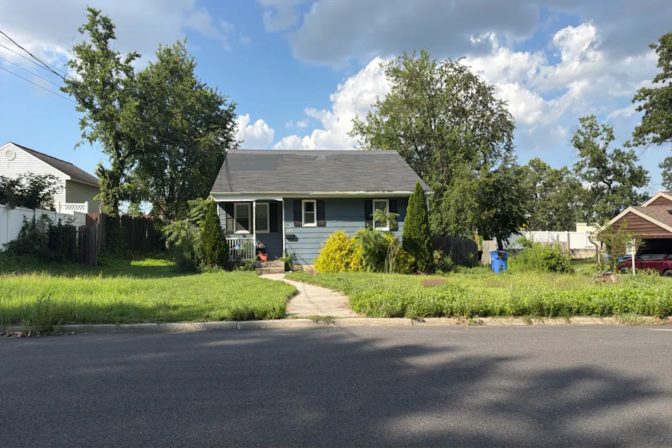 605 Lakehurst Ave National Park, NJ 08063, Gloucester County