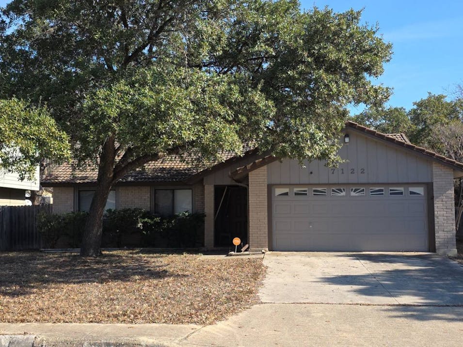 7122 Webbwood Way San Antonio, TX 78250, Bexar County