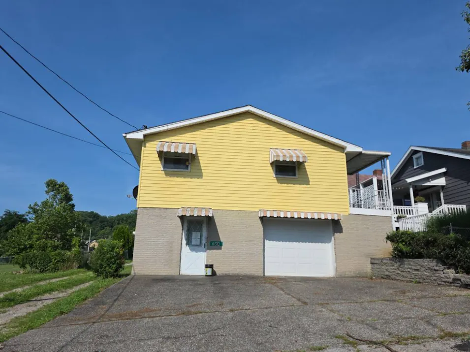 723 Catawba Street Martins Ferry, OH 43935, Belmont County