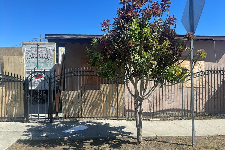 10614 10614 1/2 S Hoover St Los Angeles, CA 90044, Los Angeles County