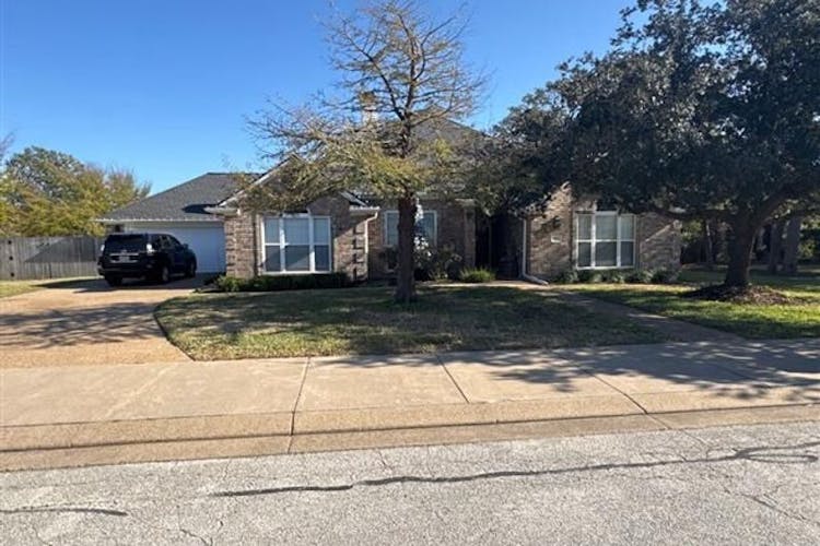 701 Royal Adelade Drive College Station, TX 77845, Brazos County