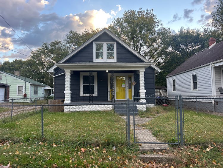 449 N 38th St Louisville, KY 40212, Jefferson County