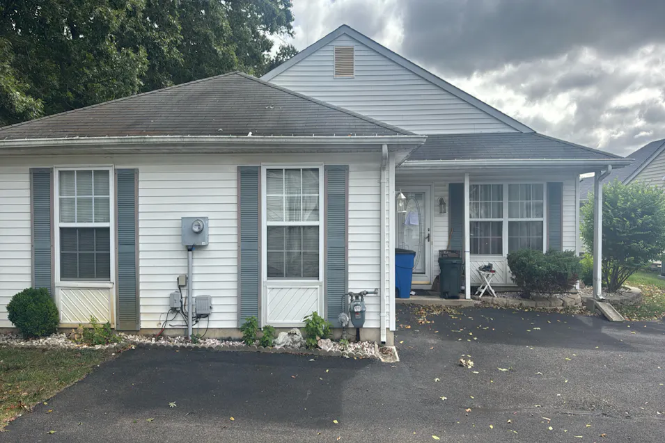 93 Farnworth Close Freehold, NJ 07728, Monmouth County