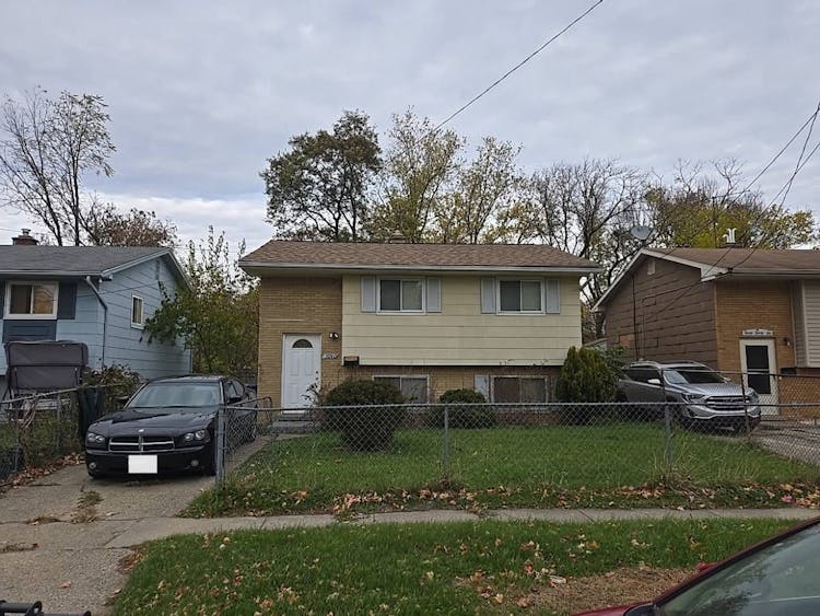 3040 Raskob Street Flint, MI 48504, Genesee County