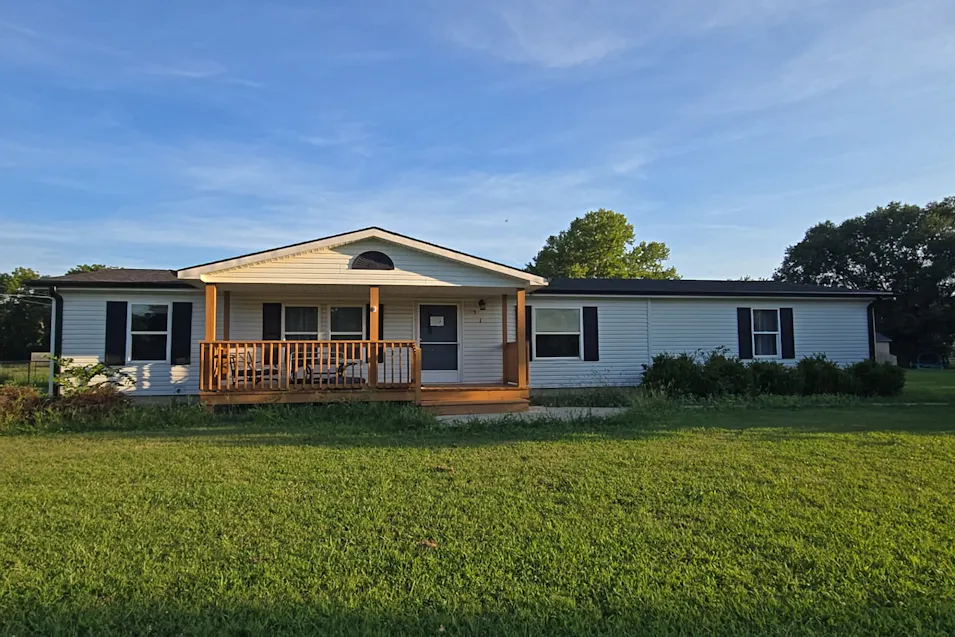 501 W 4th St Solomon, KS 67480, Dickinson County