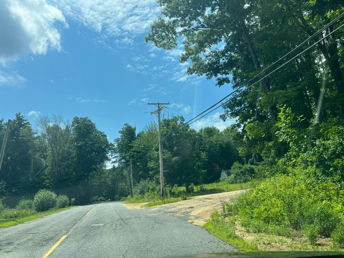 Bennett Rd, Holland, MA 01521