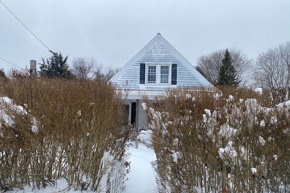 30 Miner Avenue Waterford, CT 06385, New London County