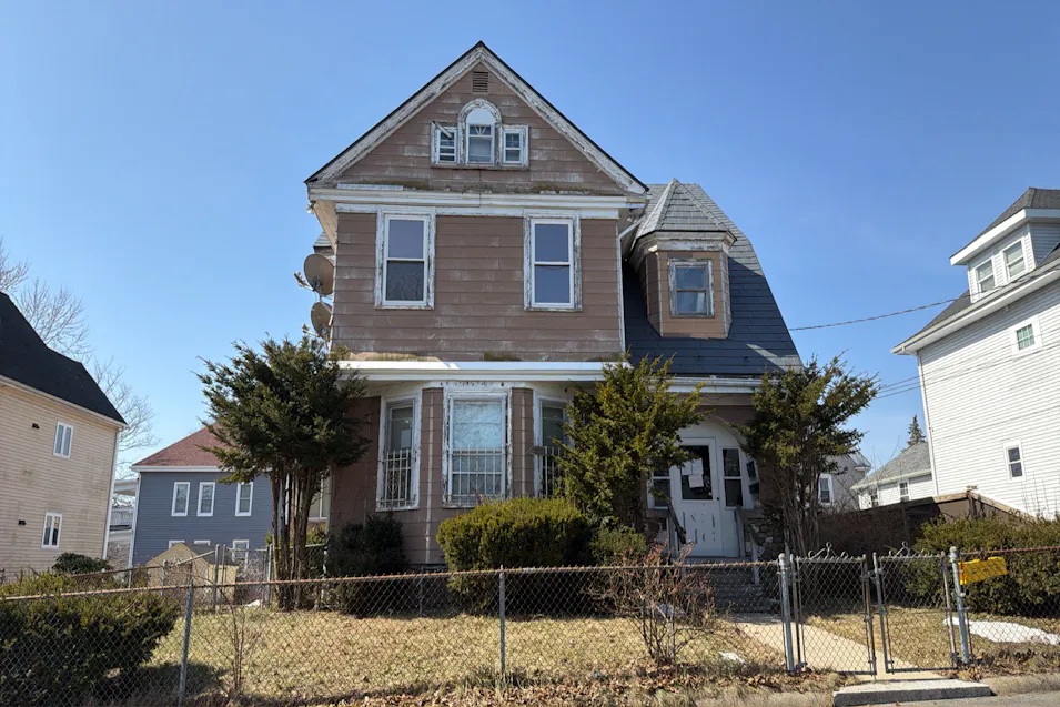 39 Newbury St Brockton, MA 02301, Plymouth County