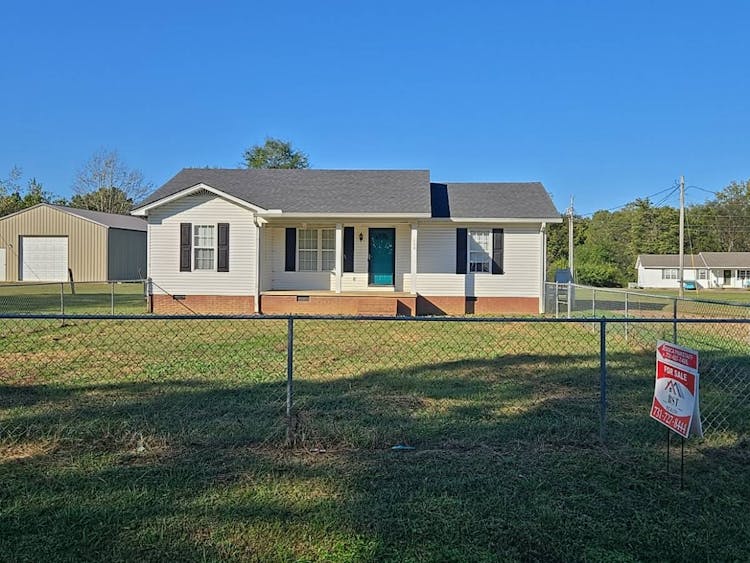 530 Stout St Savannah, TN 38372, Hardin County