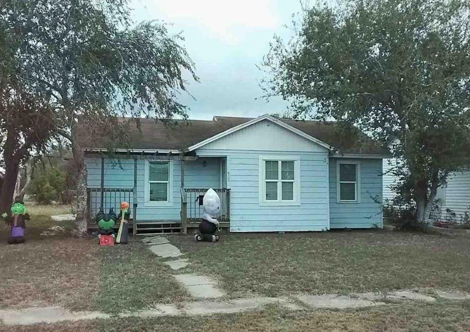512 E 2nd St Bishop, TX 78343, Nueces County