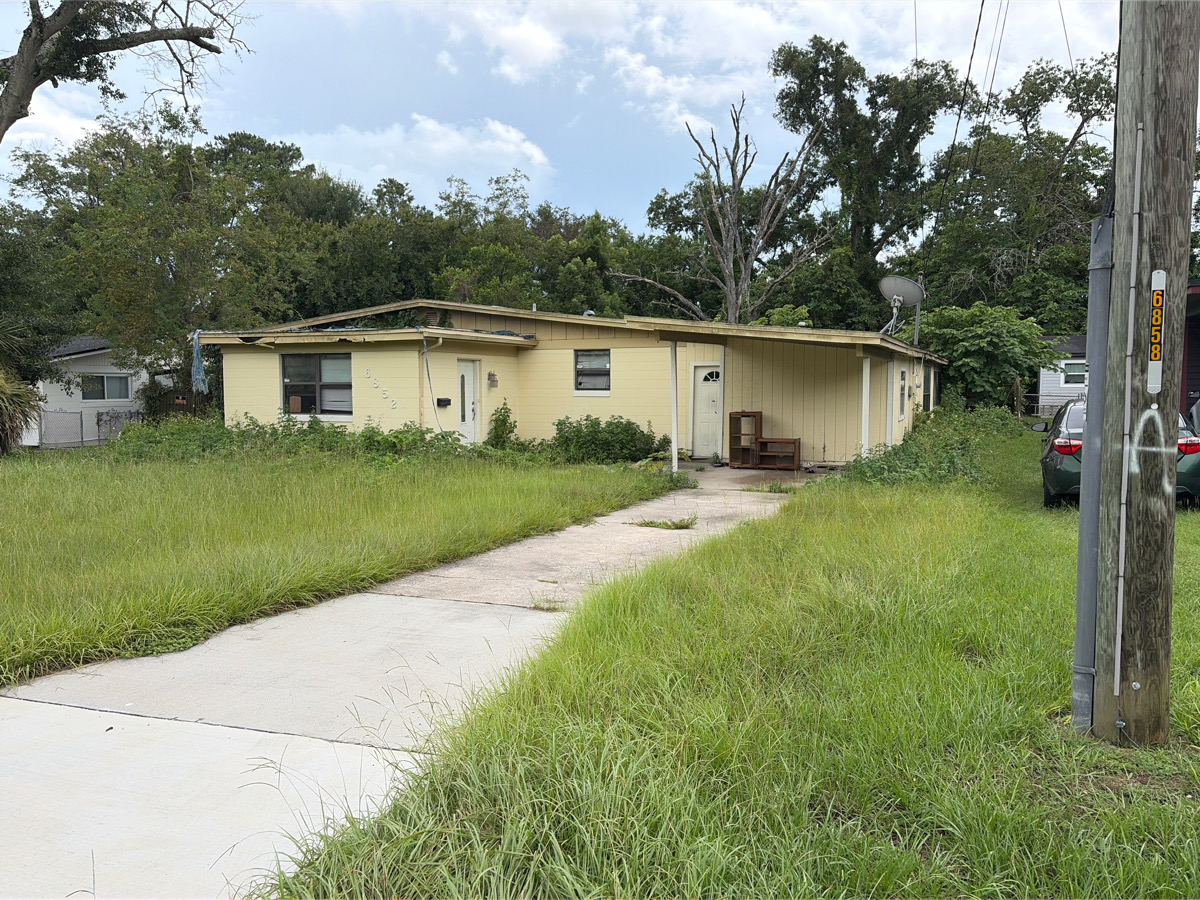 6852 Mother Goose Rd photo 2