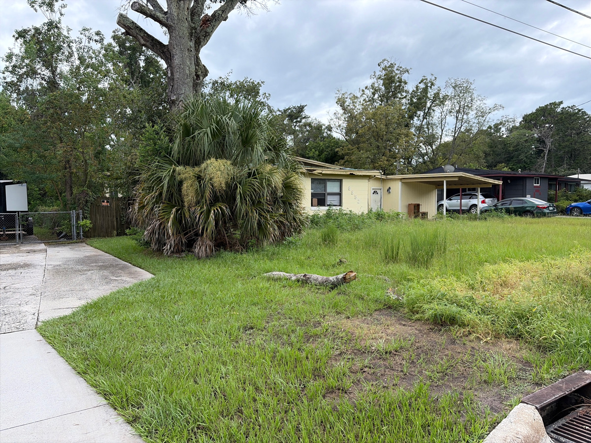 6852 Mother Goose Rd photo 3
