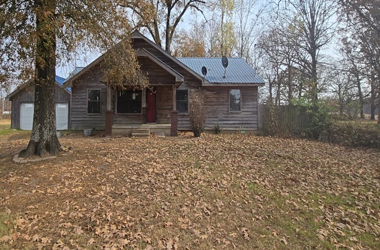 203 Austin School Xing Atkins, AR 72823, Pope County