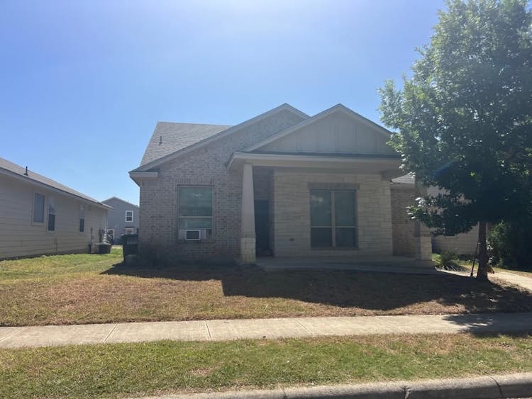 10606 Catfish Lane San Antonio, TX 78224, Bexar County