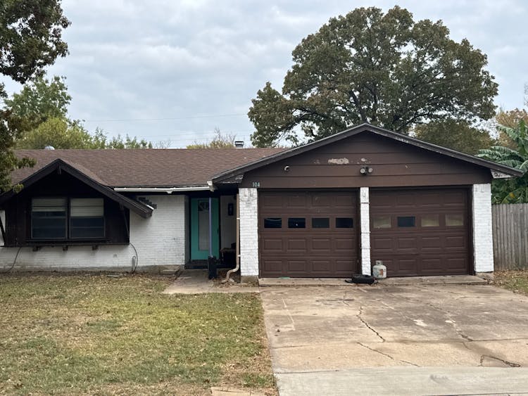 104 Indian Court Waxahachie, TX 75165, Ellis County