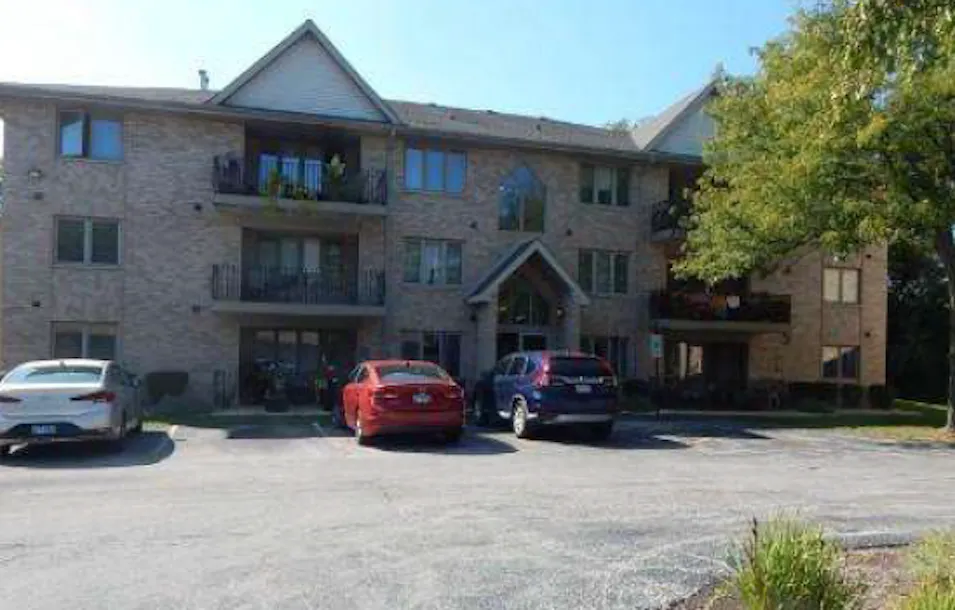 5120 Shadow Creek Dr Unit 4 Oak Forest, IL 60452, Cook County