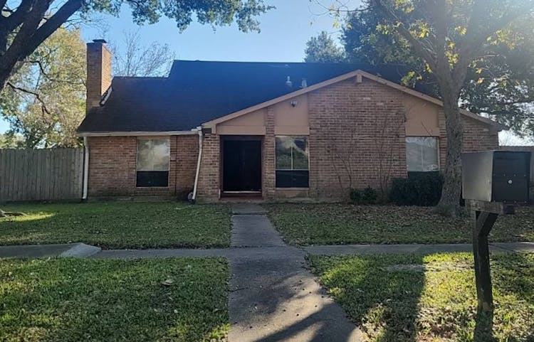 12158 Huntington Park Dr Houston, TX 77099, Harris County