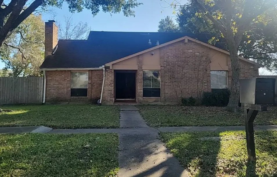 12158 Huntington Park Dr Houston, TX 77099, Harris County