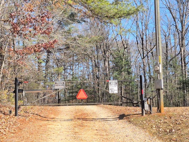 350 Beaver Lake Dr Clarkesville, GA 30523, Habersham County