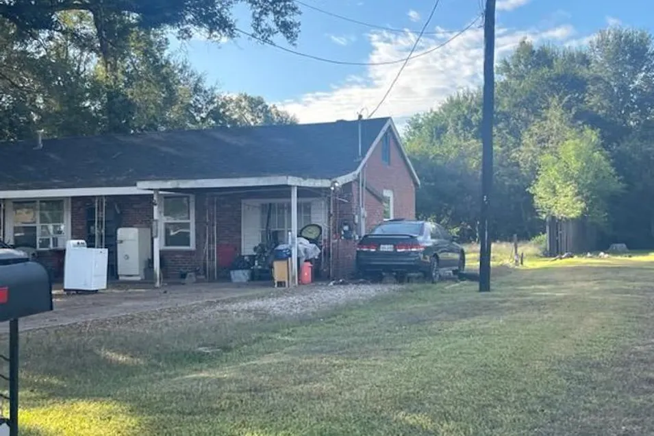 625 W Lincoln St Sulphur, LA 70663, Calcasieu County