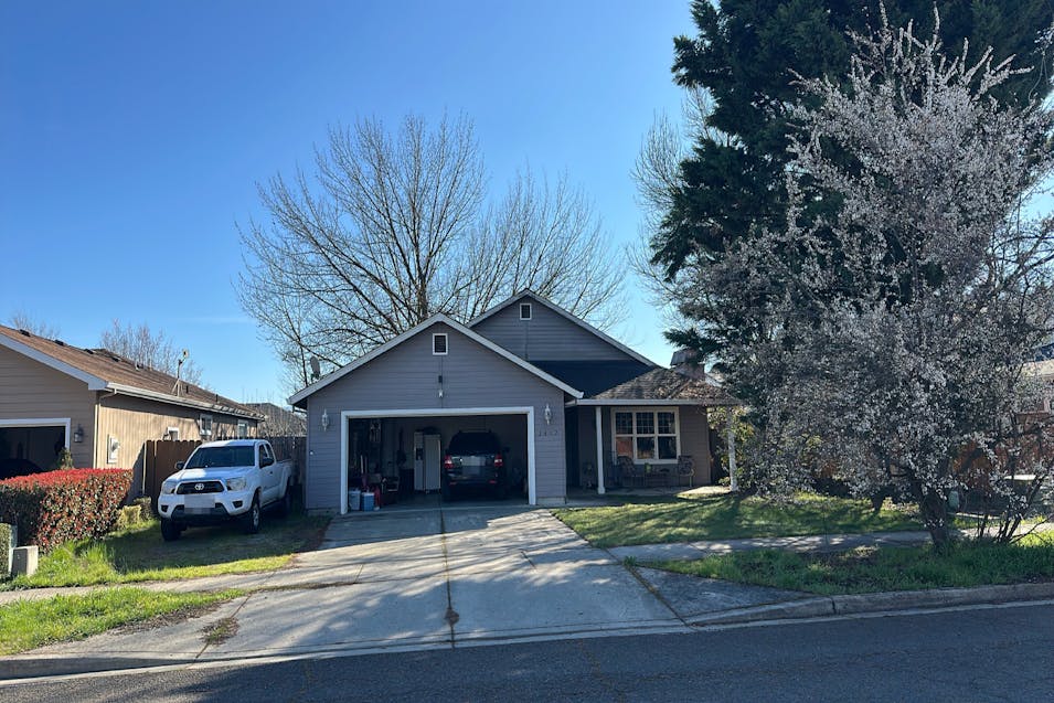 2417 Lillian St Medford, OR 97501, Jackson County