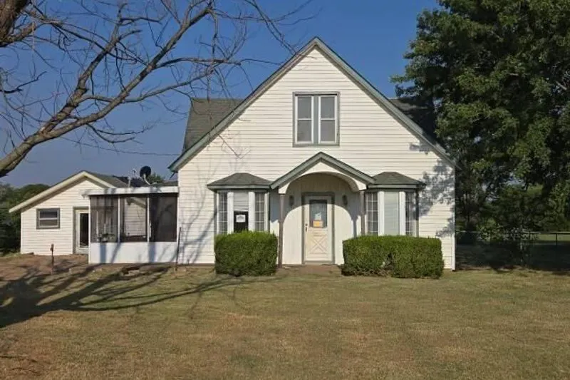 Liberty Ave, Newkirk, OK 74647