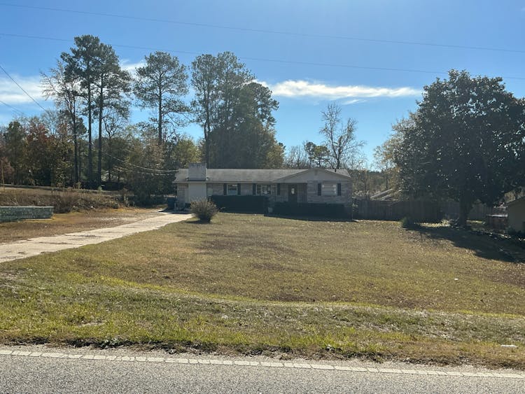 2060 Pierce Rd Phenix City, AL 36867, Lee County