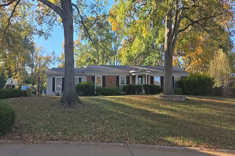 1901 Firethorn Drive Saint Louis, MO 63131, Saint Louis County