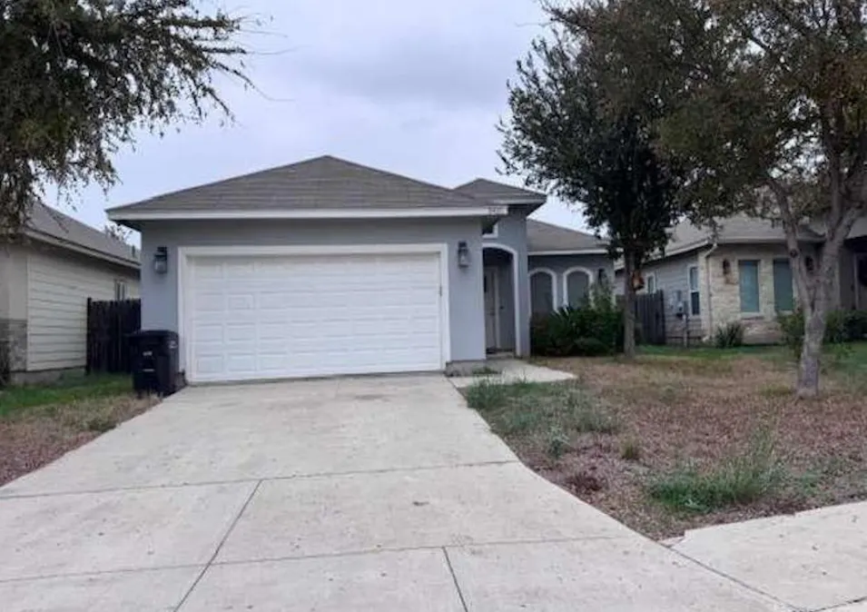 9426 Butterfly Bnd San Antonio, TX 78224, Bexar County