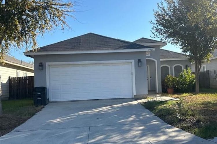 9426 Butterfly Bnd San Antonio, TX 78224, Bexar County