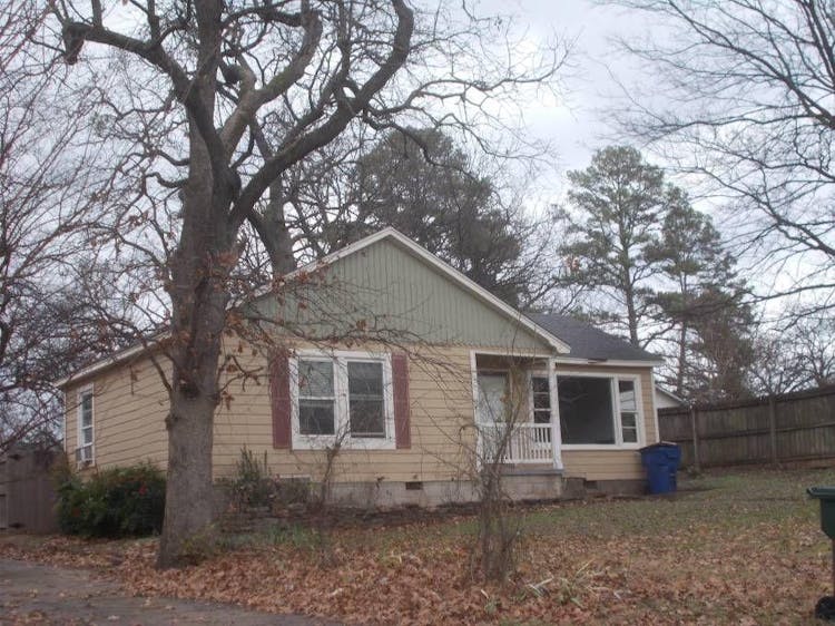 2017 S W St Fort Smith, AR 72901, Sebastian County