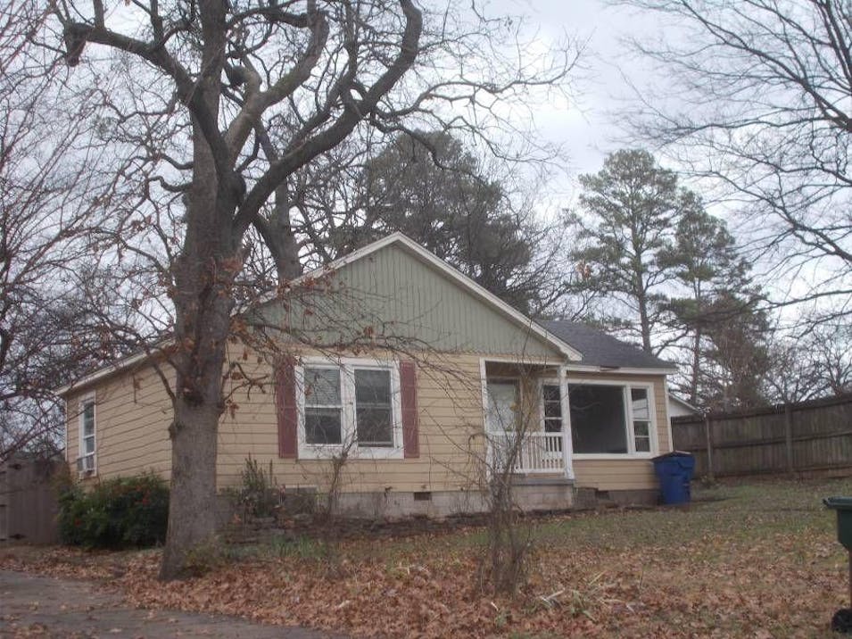 2017 S W St Fort Smith, AR 72901, Sebastian County