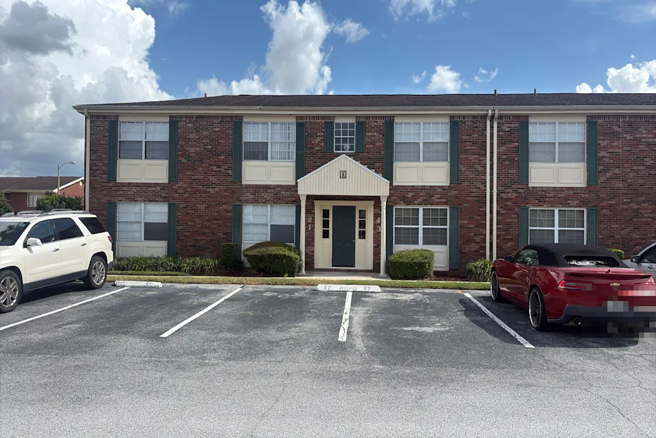 1920 E Edgewood Dr #d4 Lakeland, FL 33803, Polk County