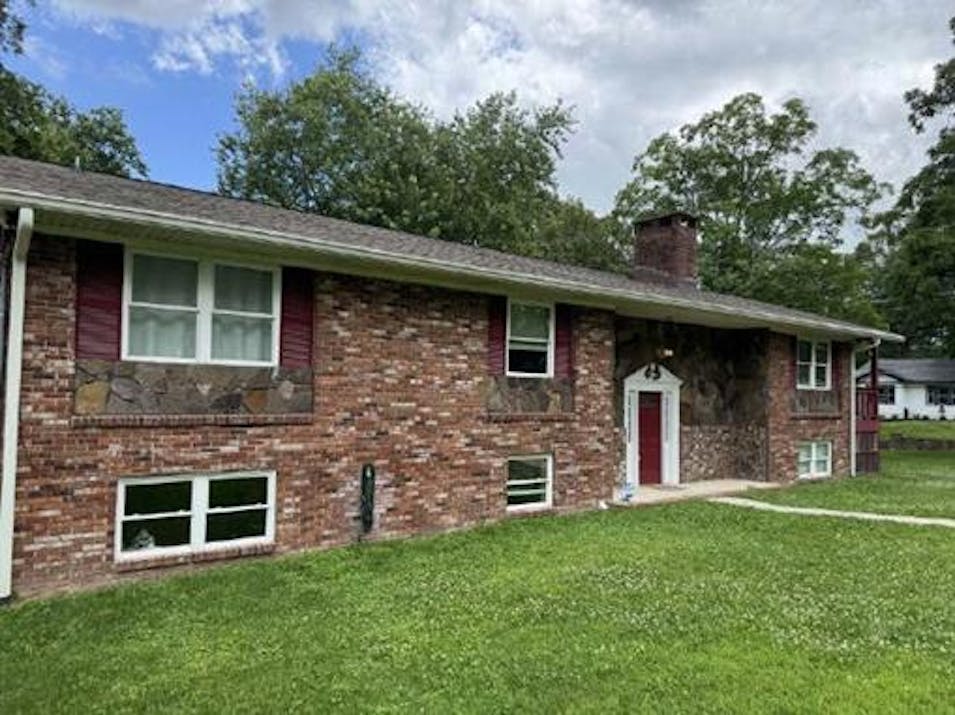 812 Orchard Ter Rossville, GA 30741, Walker County