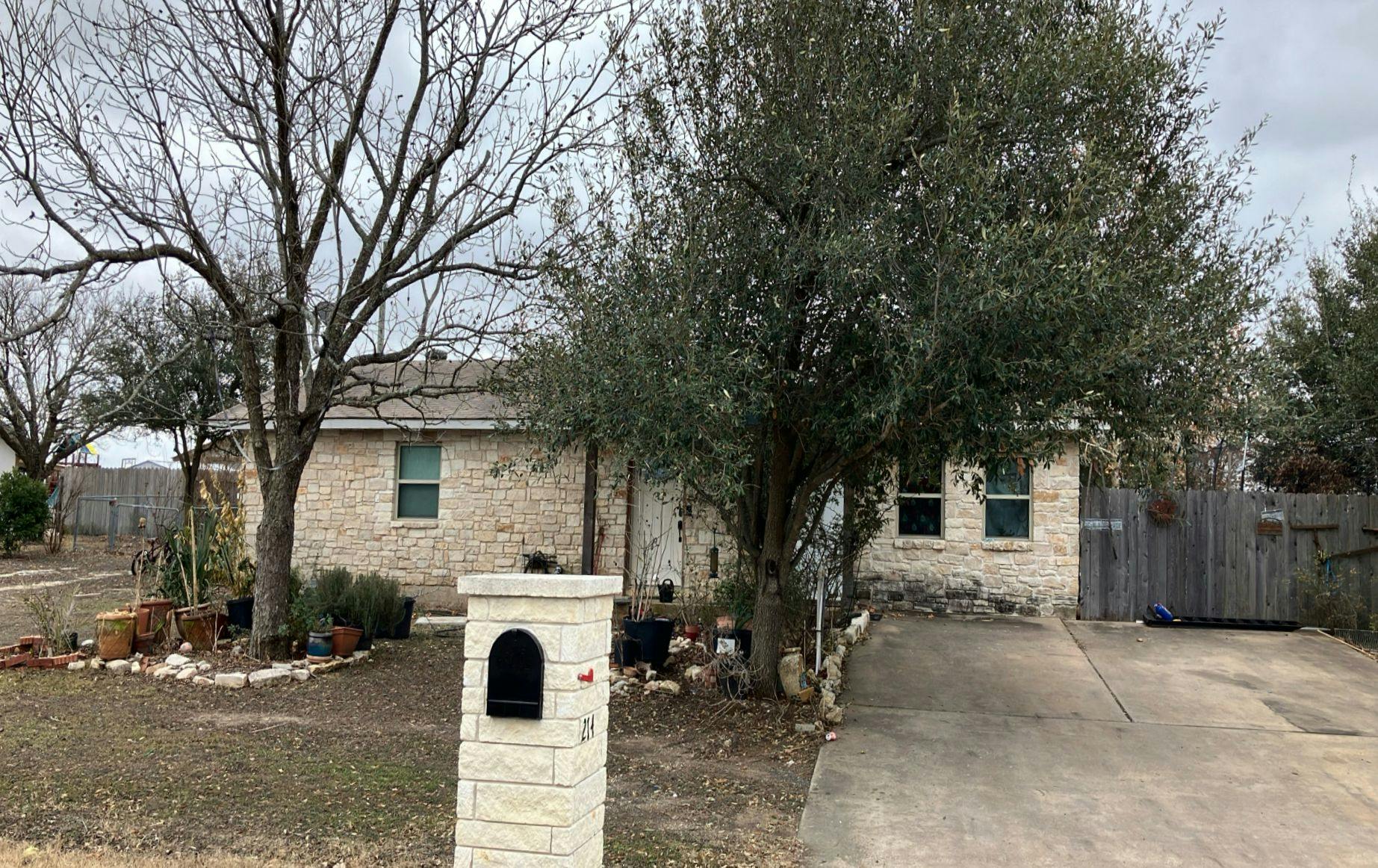 Matthew Ln, Georgetown, TX 78626