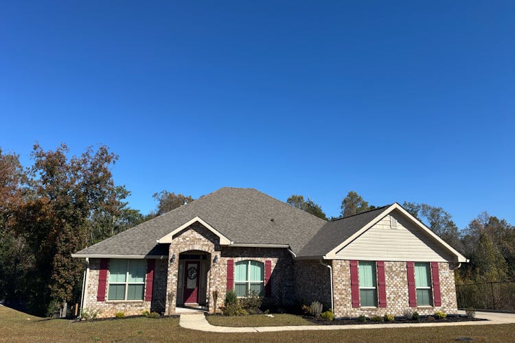 6671 Meadow Ln N Mobile, AL 36618, Mobile County